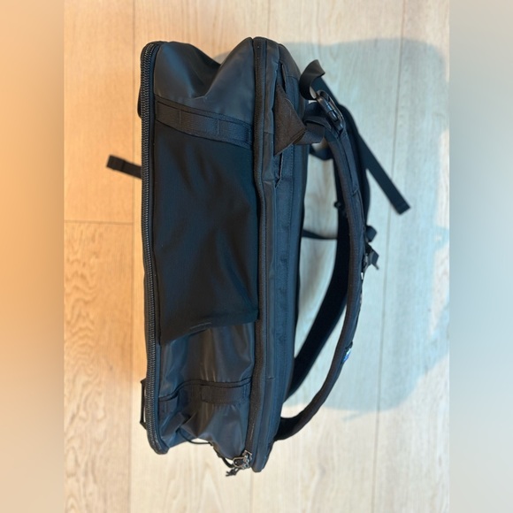 Patagonia Black Mini MLC 30L - Picture 6 of 7